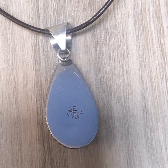 Pink Conch Shell Sterling Pendant - Picture 7 of 11